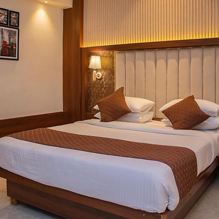 Hotel Czar Inn - Vashi Navi Mumbai Esterno foto
