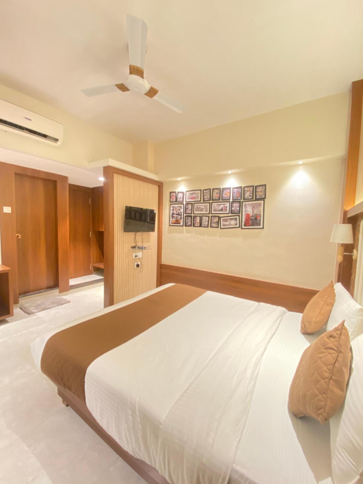 Hotel Czar Inn - Vashi Navi Mumbai Esterno foto