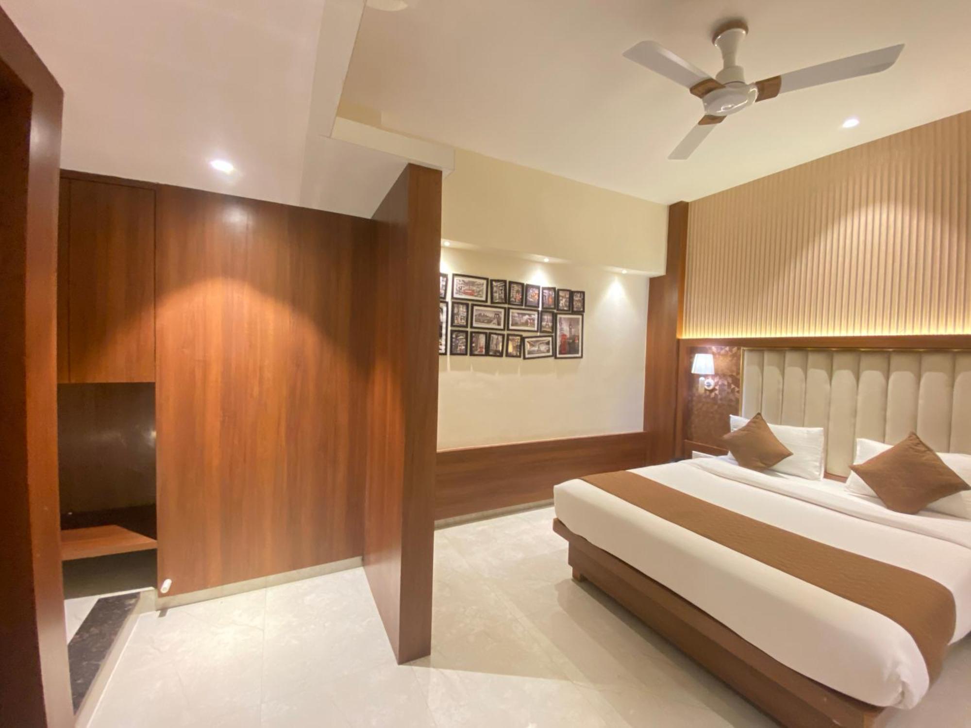 Hotel Czar Inn - Vashi Navi Mumbai Esterno foto