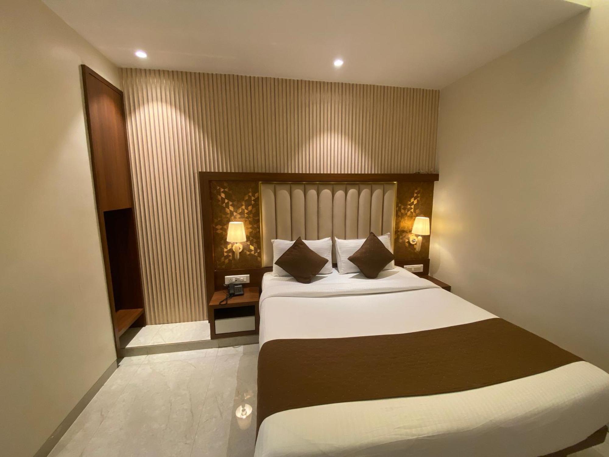 Hotel Czar Inn - Vashi Navi Mumbai Esterno foto