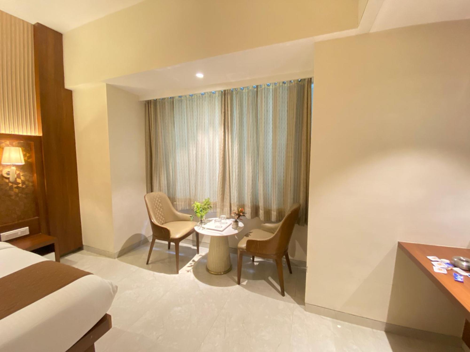 Hotel Czar Inn - Vashi Navi Mumbai Esterno foto