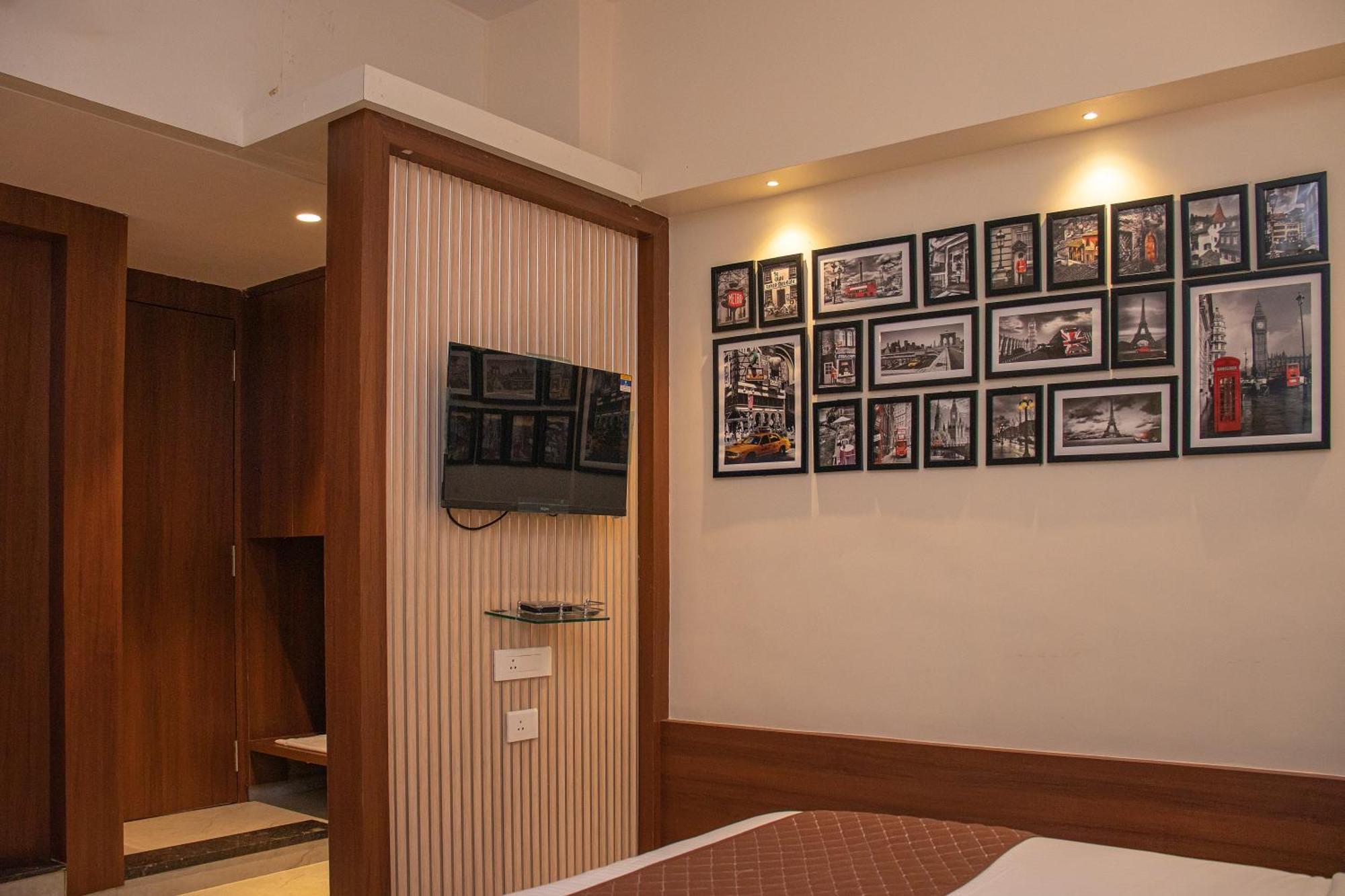 Hotel Czar Inn - Vashi Navi Mumbai Esterno foto