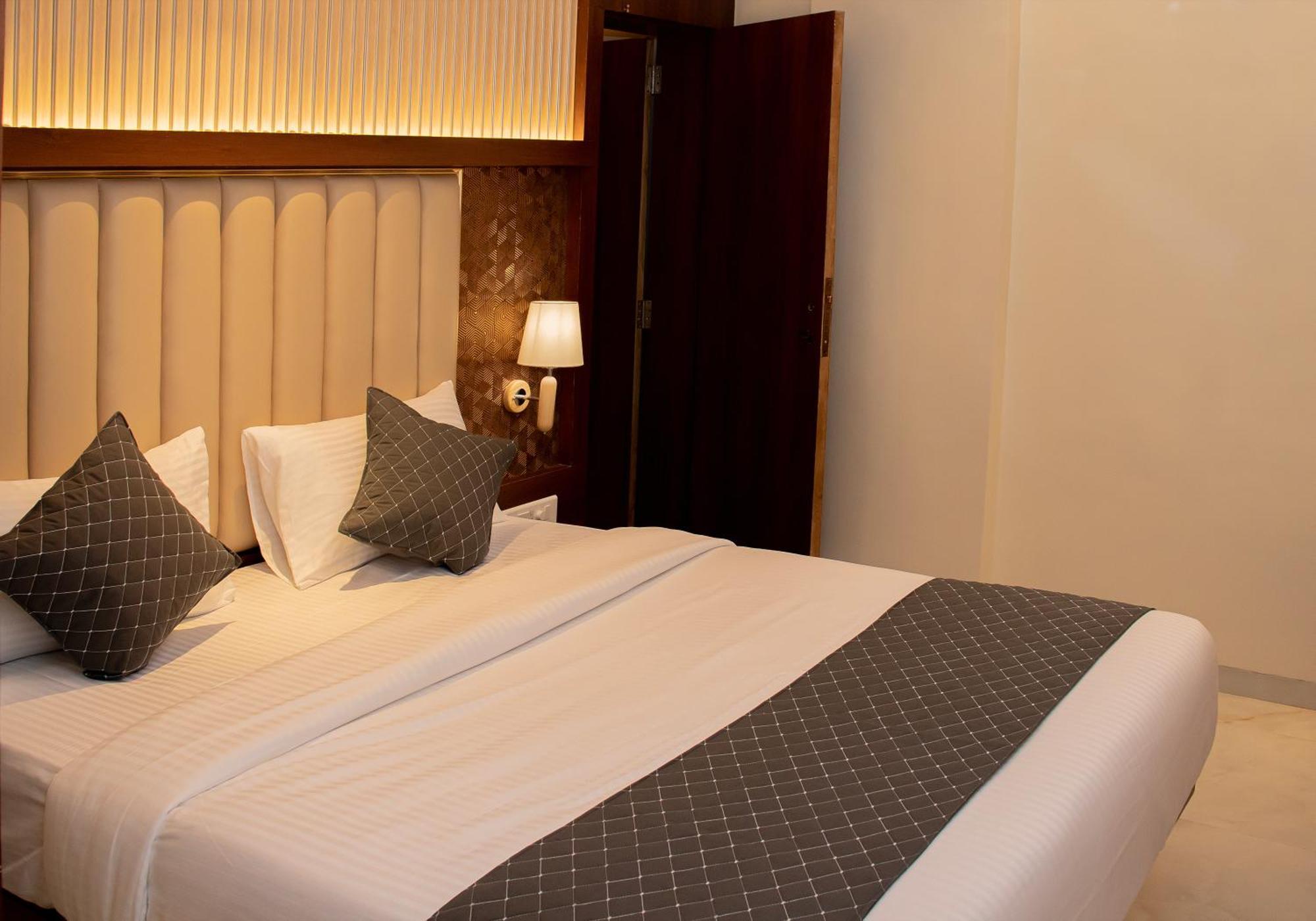 Hotel Czar Inn - Vashi Navi Mumbai Esterno foto